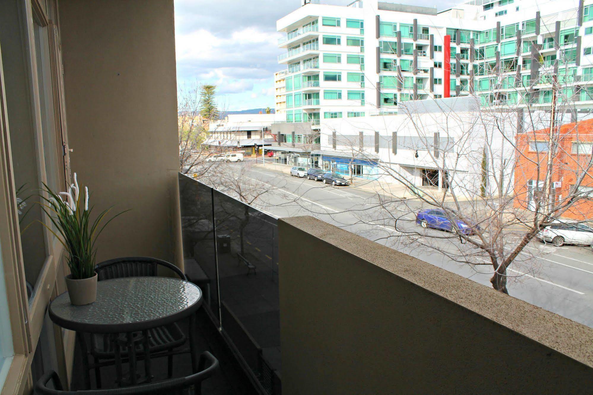Adelaide Dress Circle Apartments - Ward Street Exteriör bild